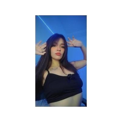 SARA BELLA LATINA VIDELLAMADAS Y SKYPE
