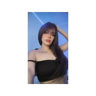 SARA BELLA LATINA VIDELLAMADAS Y SKYPE