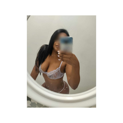 SIEMPRE MI COÑO ESTA MOJADITO