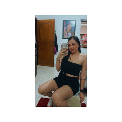 TIERNA, ROMANTICA Y MUCHO CARIÑOSA