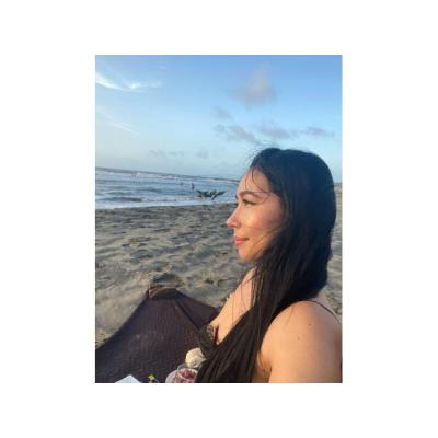 CHICA JUGUETONA ME GUSTAN LAS POSES