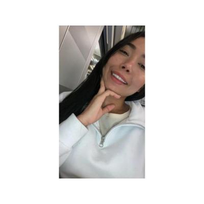 CHICA JUGUETONA ME GUSTAN LAS POSES