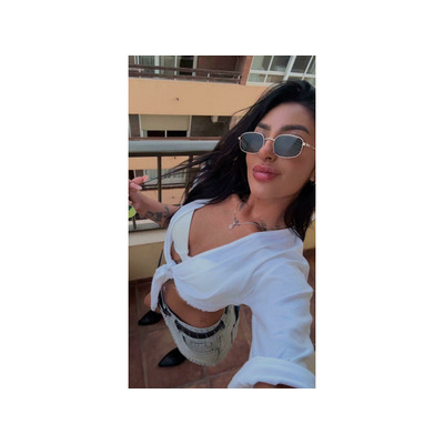 (G) Celene super buenorra. . .