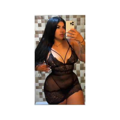 MORENITA CON UN CUERPO DE ESCANDALO