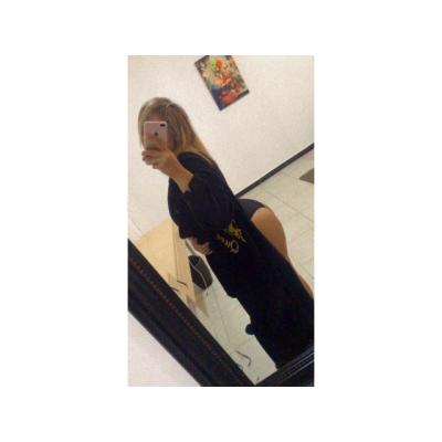 Voluptuosa y  ENCANTADORA