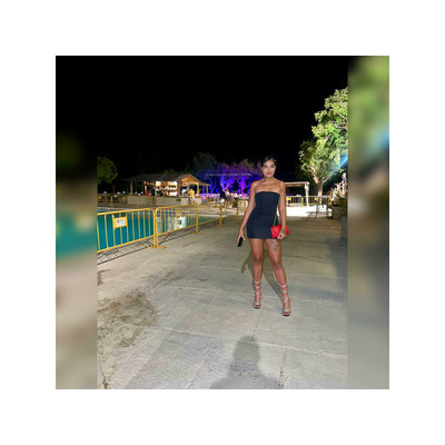 BUEN ROLLO Y FIESTERA CON GANAS DE PASION.