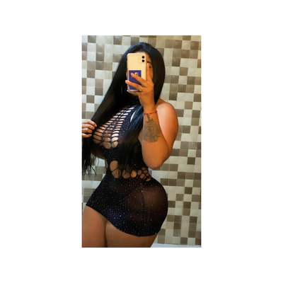 Morenaza juguetona muy extrovertida