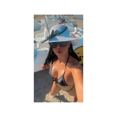 SENSACIONAL Y AMOROSA VENEZOLANA