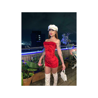 NOVEDAD. . EXPECTACULAR LATINA EN JAVEA