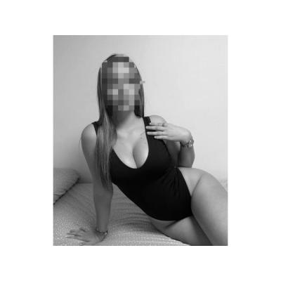 LAURA RECIÉN LLEGADA POR AQUÍ POR LA ISLA