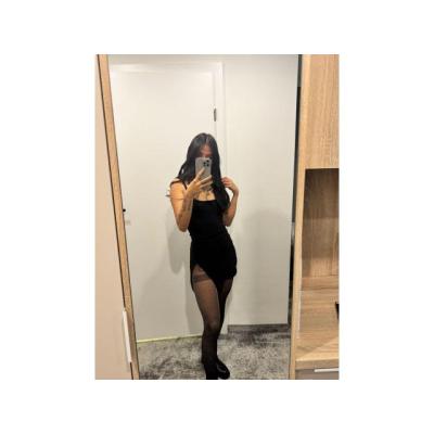 CAMILA EN BENETUSSER PARA DARTE CAÑA!!