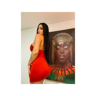 CARITA DE ANGEL CON CUIRVAS SENSUALES