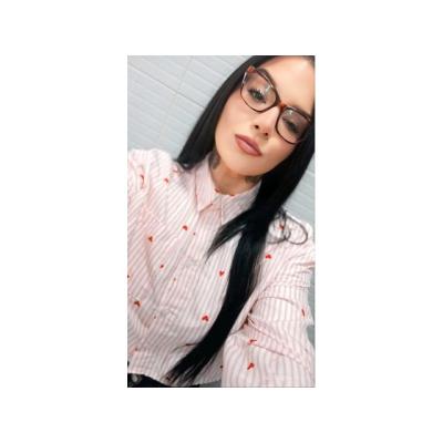 ESTRELLA PRIMERA VEZ DIOSA ESPAÑOLA LLÁMAME