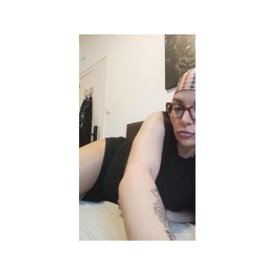 ESTRELLA PRIMERA VEZ DIOSA ESPAÑOLA LLÁMAME