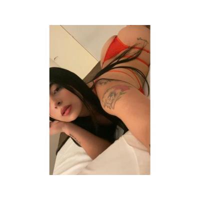 JUGUETONA Y LLENA DE PLACER