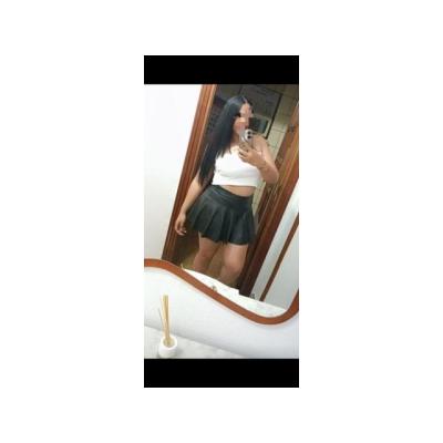 QUIERO SENTARME EN TU VERGA DURA. . .