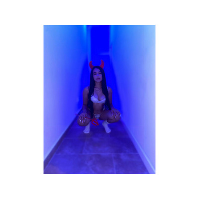 EXQUISITA Y MUY FOGOZA DISPONIBLE EN JAVEA