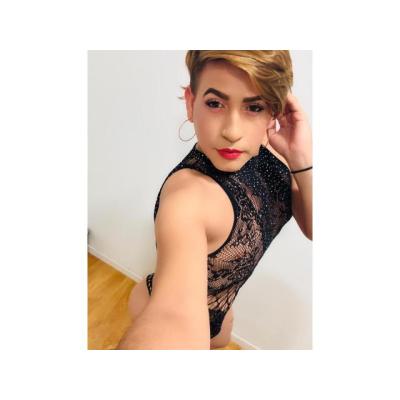 VICKY CHICA TRANS LECHERA