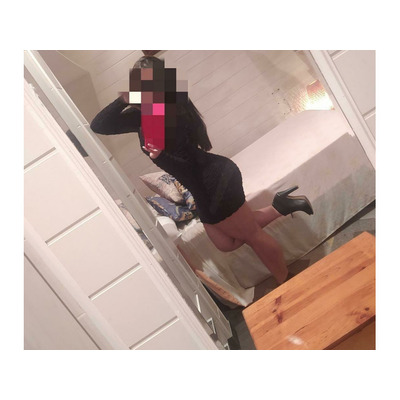 CACHONDA DE COÑO HUMEDO