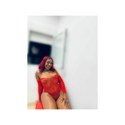 QUIERO QUE ME CHUPES LAS TETAS