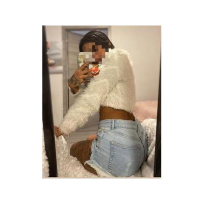 BELLA DAMA Y DIVERTIDA EN TORREVIEJA SALIDAS