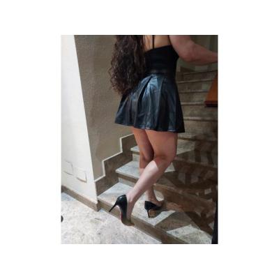 JENNY LATINA JOVENCITA RECIEN LLEGADA