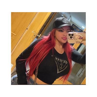 VENEZOLANA , MORBOSA, CARIÑOSA Y FIESTERA,