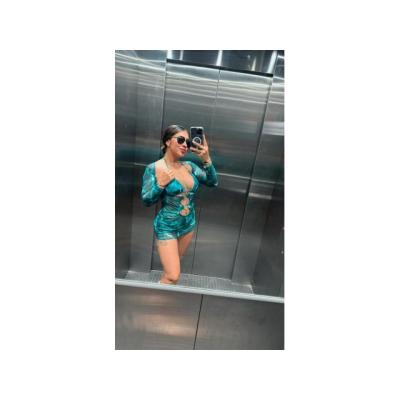 MIA UNA JOVENCITA DIVERTIDA CAñERA