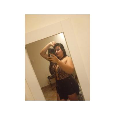 KARINA, CANDENTE Y COMPLACIENTE