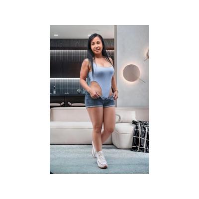 SEDUCTORA MILF TE ESPERA MUY EXCITADA