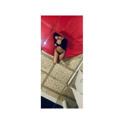 LATINA ARDIENTE CON GANAS DE MUCHO SEXO