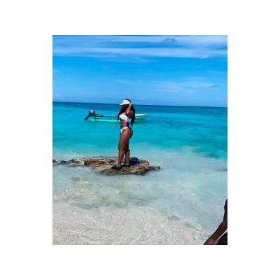 IMPLICADA Y AMOROSA /SALIDAS