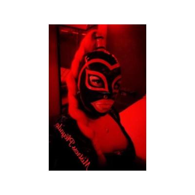Latex fetish & femdom dominatrix