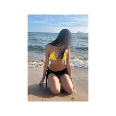 ENCANTADORA DE CURVAS REALES