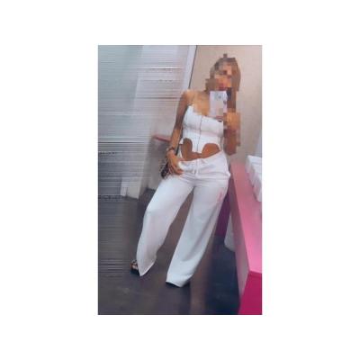 QUIERES DEVORARME TODA?. . .