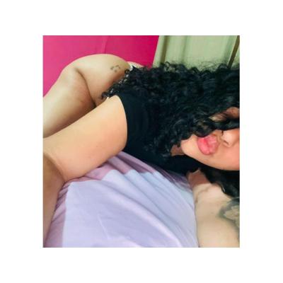 QUIERES DEVORARME TODA?. . .