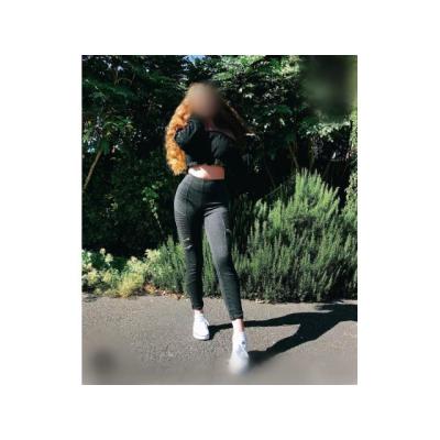 sin tiempo pero muy cachonda y compl