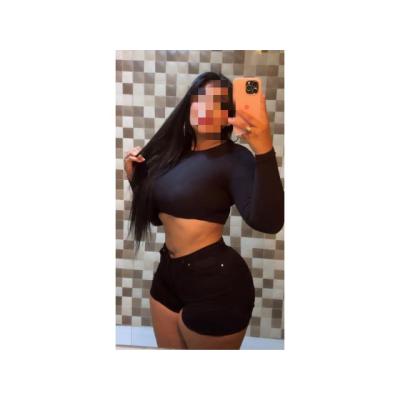 LATINA COMPLACIENTE