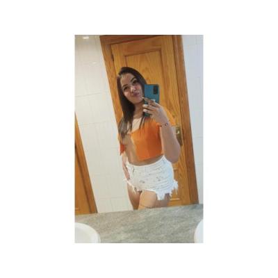 COQUETA , CARIÑOSA Y JUGUETONA