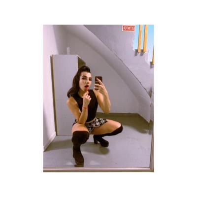 QUIERO TU POLLA EN MI BOCA Y TU LECHE