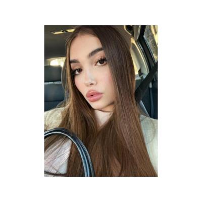 CHICA TRANS MUY SEXY CON GANAS DE FOLLAR