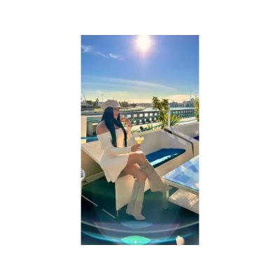 DANA, TRAVIESA JOVENCITA LATINA