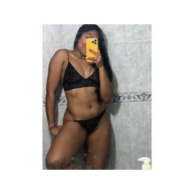 UN COÑO JUGOSO Y GRANDE PARA TI