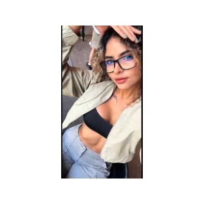 HERMOSA Y APASIONADA LATINA