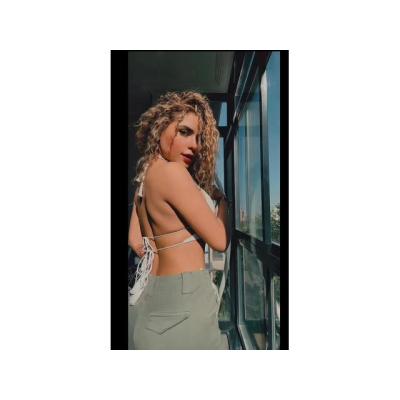 HERMOSA Y APASIONADA LATINA