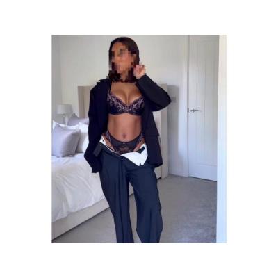 HERMOSA Y TIERNA / SALIDAS