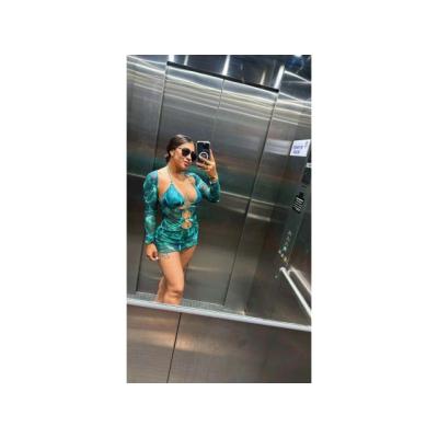 DAMA EXCLUSIVA SEDIENTA DE PLACER