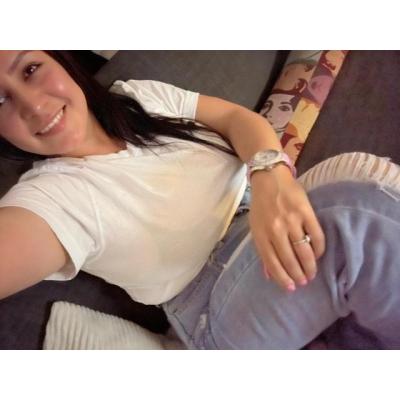 DARA LA COLOMBIANA VOLUPTUOSA