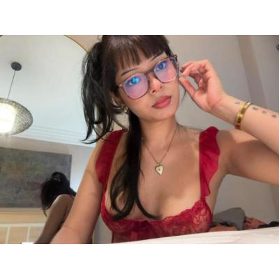 SUPER CACHONDA QUIERO TU POLLA