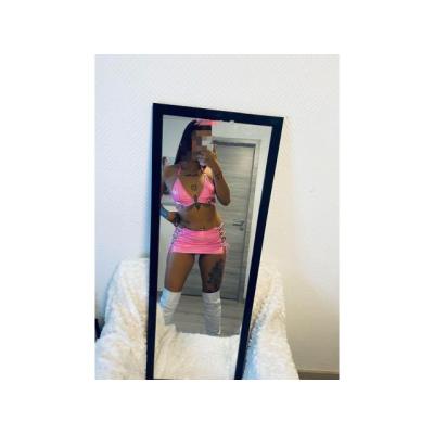 TU CHICA PREFERIDA /SALIDAS